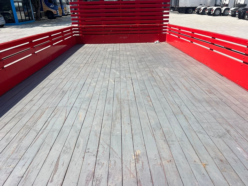 Caminhão MERCEDES BENZ MB 709 Carga Seca ANO 1995 de Rodolima Caminhoes no Paraná