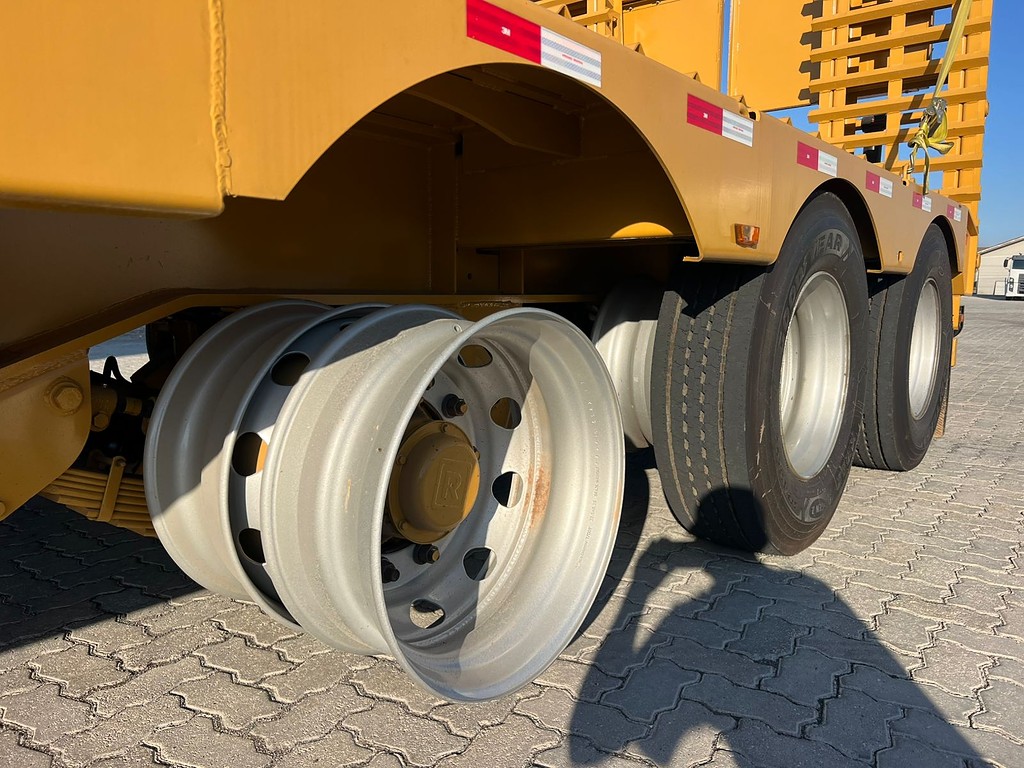 Carreta SEMI-REBOQUE PRANCHA Randon ANO 2025 3 Eixos de Rodolima Caminhoes no Paraná