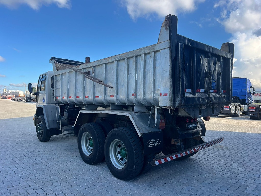 Caminhão FORD CARGO 2628 Caçamba Basculante ANO 2006 de Rodolima Caminhoes no Paraná