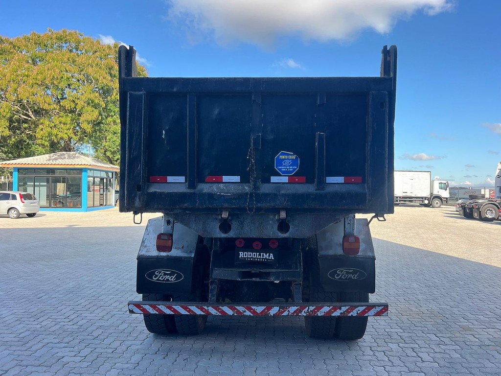 Caminhão FORD CARGO 2628 Caçamba Basculante ANO 2006 de Rodolima Caminhoes no Paraná