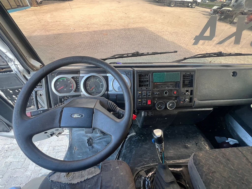 Caminhão FORD CARGO 2628 Caçamba Basculante ANO 2006 de Rodolima Caminhoes no Paraná