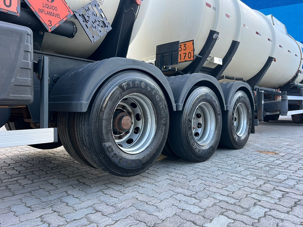 Carreta BITREM 9 EIXOS TANQUE AÇO Gotti ANO 2019 9 Eixos de Rodolima Caminhoes no Paraná