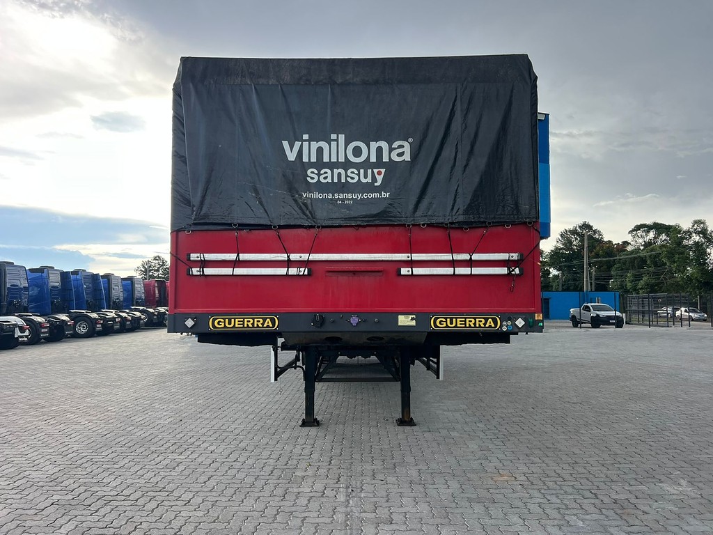 Carreta SEMI-REBOQUE GRANELEIRO Guerra ANO 2014 3 Eixos de Rodolima Caminhoes no Paraná