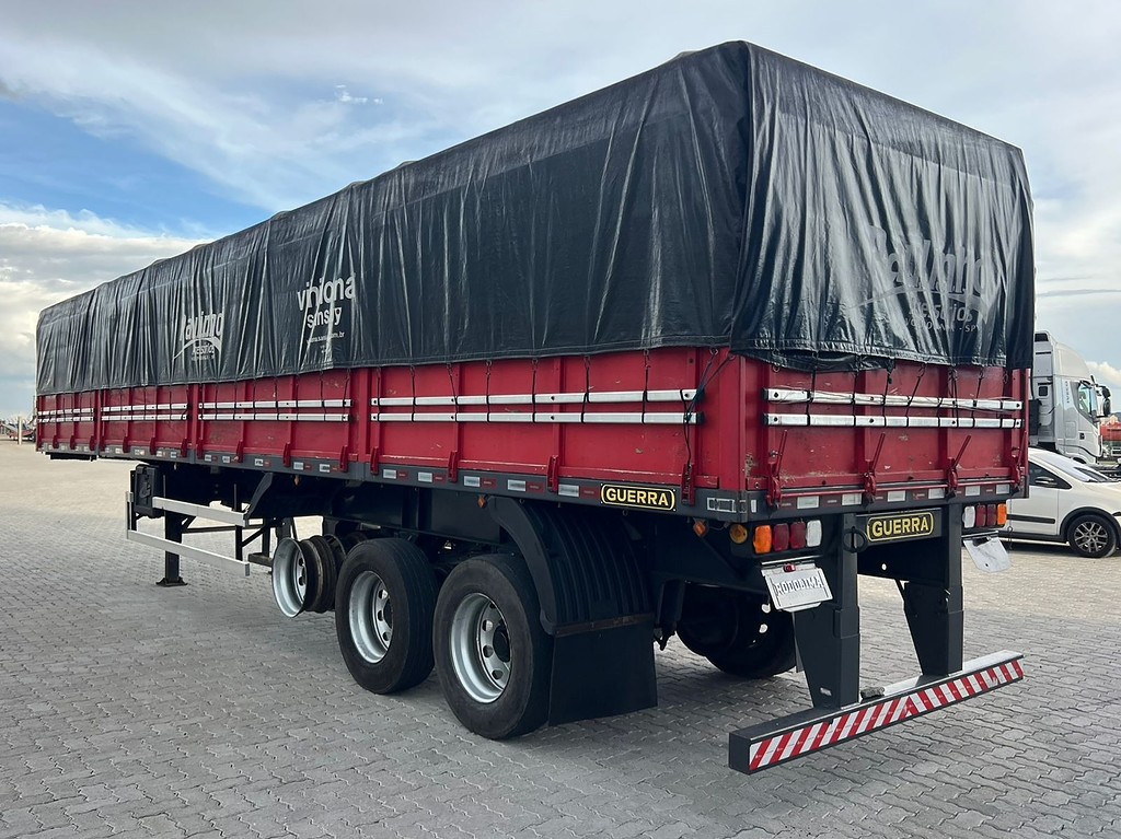 Carreta SEMI-REBOQUE GRANELEIRO Guerra ANO 2014 3 Eixos de Rodolima Caminhoes no Paraná