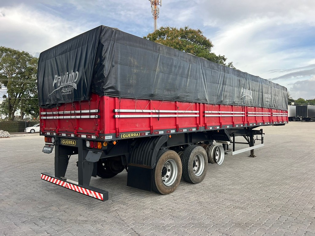 Carreta SEMI-REBOQUE GRANELEIRO Guerra ANO 2014 3 Eixos de Rodolima Caminhoes no Paraná