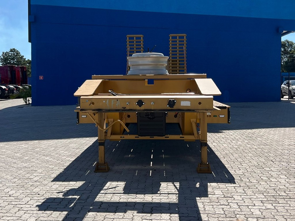 Carreta SEMI-REBOQUE PRANCHA Randon ANO 2025 3 Eixos de Rodolima Caminhoes no Paraná