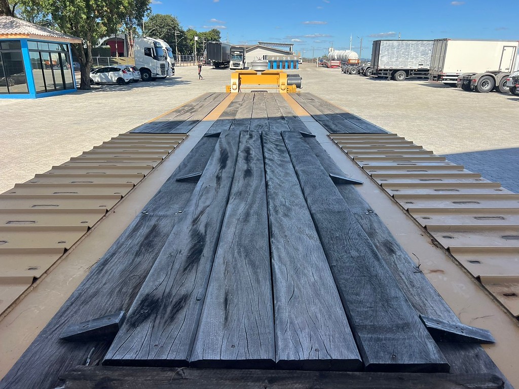 Carreta SEMI-REBOQUE PRANCHA Randon ANO 2025 3 Eixos de Rodolima Caminhoes no Paraná