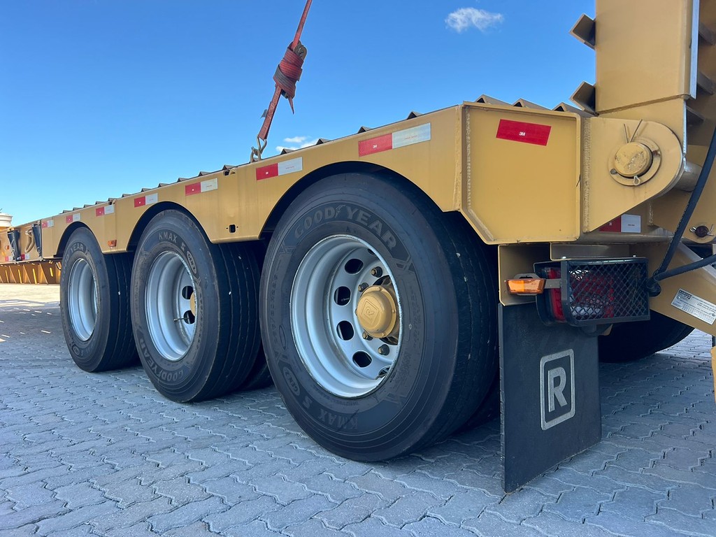 Carreta SEMI-REBOQUE PRANCHA Randon ANO 2025 3 Eixos de Rodolima Caminhoes no Paraná