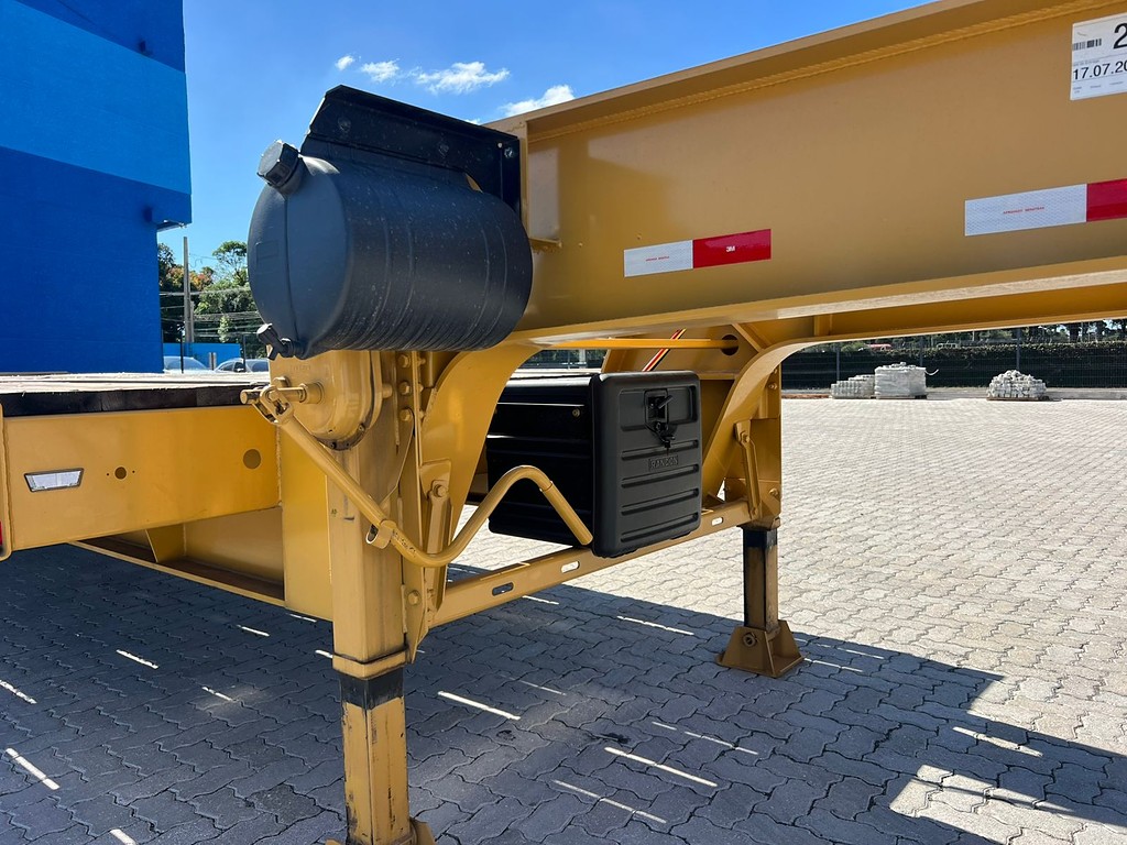 Carreta SEMI-REBOQUE PRANCHA Randon ANO 2025 3 Eixos de Rodolima Caminhoes no Paraná