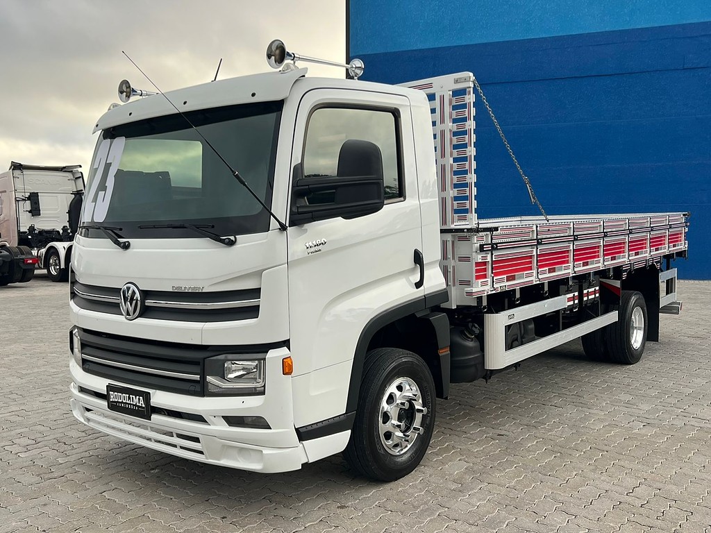 Caminhão VOLKSWAGEN VW 11180 Carroceria ANO 2023 de Rodolima Caminhoes no Paraná