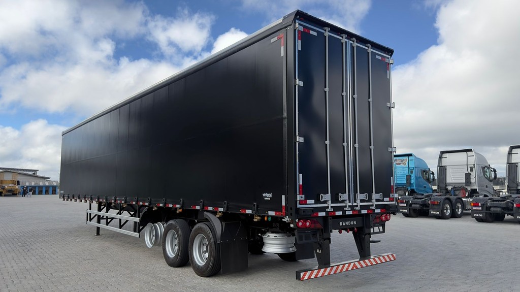 Carreta SEMI-REBOQUE BAU SIDER Randon ANO 2026 3 Eixos de Rodolima Caminhoes no Paraná