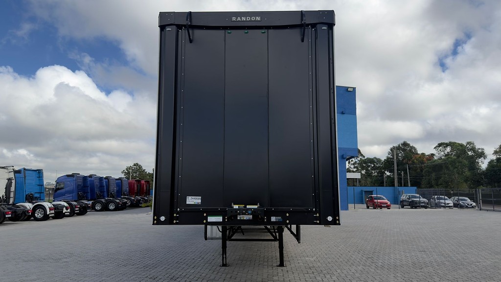 Carreta SEMI-REBOQUE BAU SIDER Randon ANO 2026 3 Eixos de Rodolima Caminhoes no Paraná