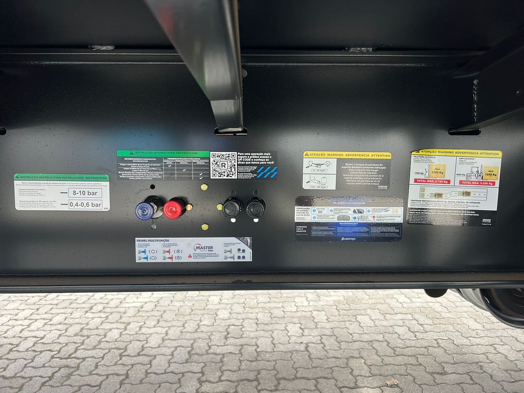 Carreta SEMI-REBOQUE BAU FURGAO Randon ANO 2026 3 Eixos de Rodolima Caminhoes no Paraná