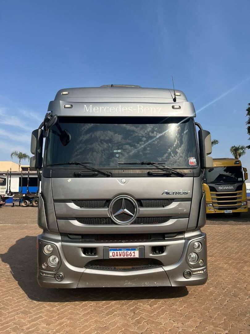 Caminhão MERCEDES BENZ MB 2651 Cavalo Mecânico ANO 2020 de Ms Caminhões no Mato Grosso do Sul