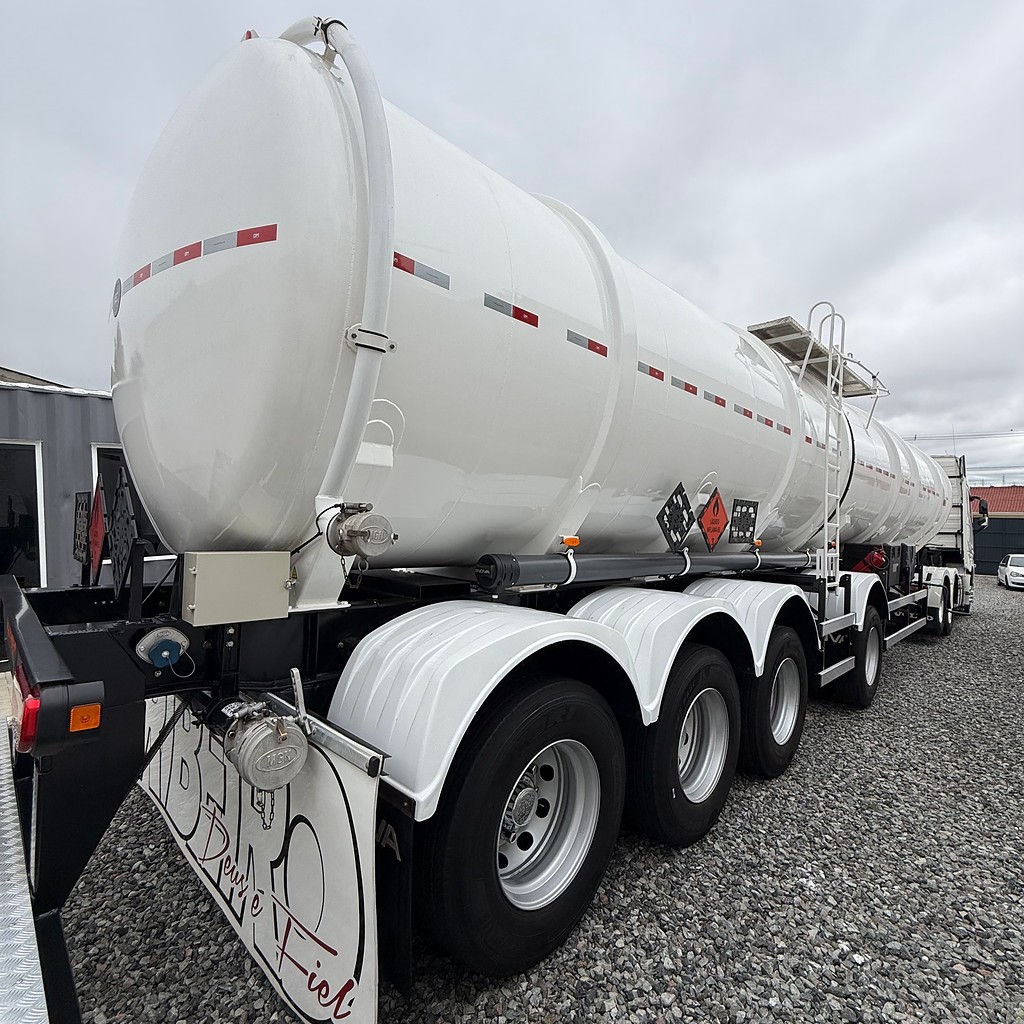 Carreta SEMI-REBOQUE TANQUE ACO Enova ANO 2025 4 Eixos de Ribeiro Caminhões no Paraná