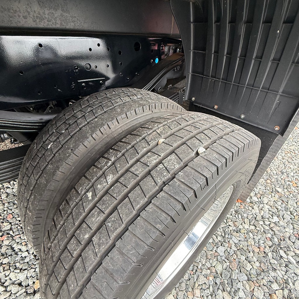 Caminhão FORD CARGO 1119 Baú Furgão ANO 2017 de Ribeiro Caminhões no Paraná