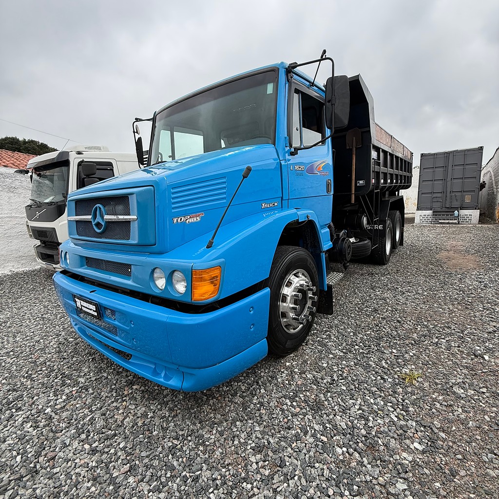 Caminhão MERCEDES BENZ MB 1621 Caçamba Basculante ANO 2003 de Ribeiro Caminhões no Paraná