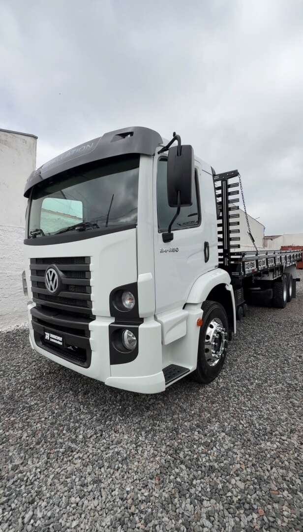 Caminhão VOLKSWAGEN VW 24250 Carroceria ANO 2010 de Ribeiro Caminhões no Paraná
