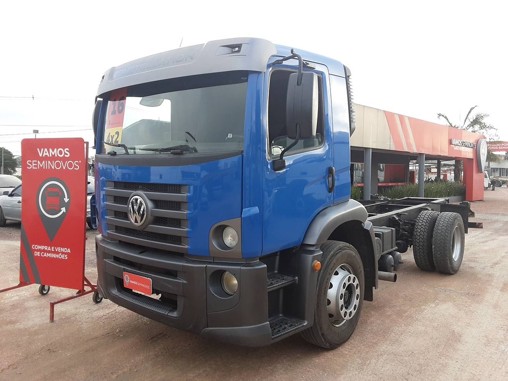 Caminhão VOLKSWAGEN VW 15190 Chassis ANO 2016 de Renato Vamos Seminovos em São Paulo