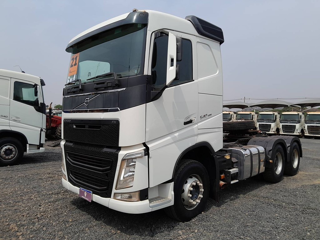 Caminhão VOLVO FH 540 Cavalo Mecânico ANO 2021 de Renato Vamos Seminovos em São Paulo