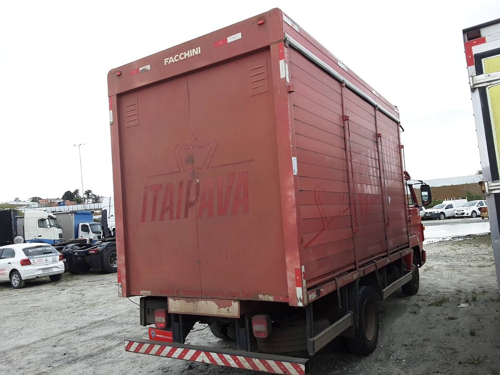 Caminhão VOLKSWAGEN VW 9-160 Baú Bebidas ANO 2014 de Renato Vamos Seminovos em São Paulo
