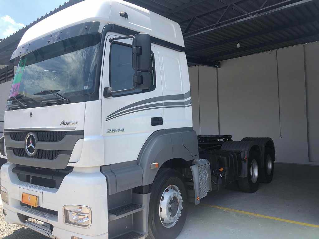 Caminhão MERCEDES BENZ MB 2644 Cavalo Mecânico ANO 2022 de Renato Vamos Seminovos em São Paulo