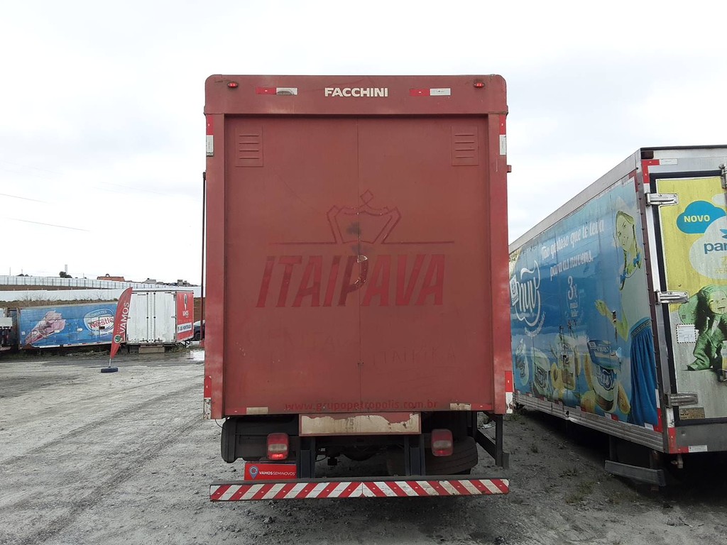 Caminhão VOLKSWAGEN VW 9-160 Baú Bebidas ANO 2014 de Renato Vamos Seminovos em São Paulo