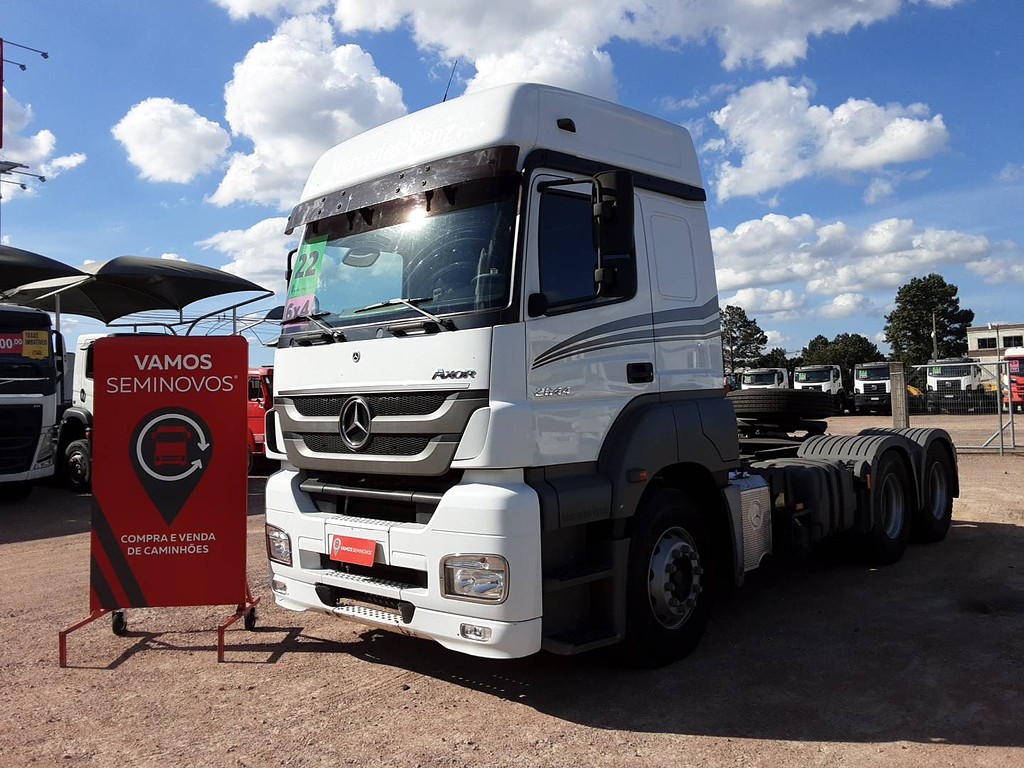 Caminhão MERCEDES BENZ MB 2644 Cavalo Mecânico ANO 2022 de Renato Vamos Seminovos em São Paulo