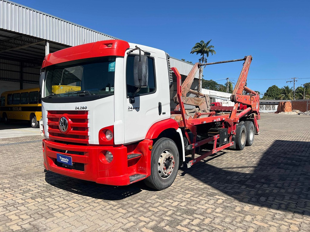 Caminhão VOLKSWAGEN VW 24280 Poliguindaste ANO 2021 de Renato Vamos Seminovos em São Paulo