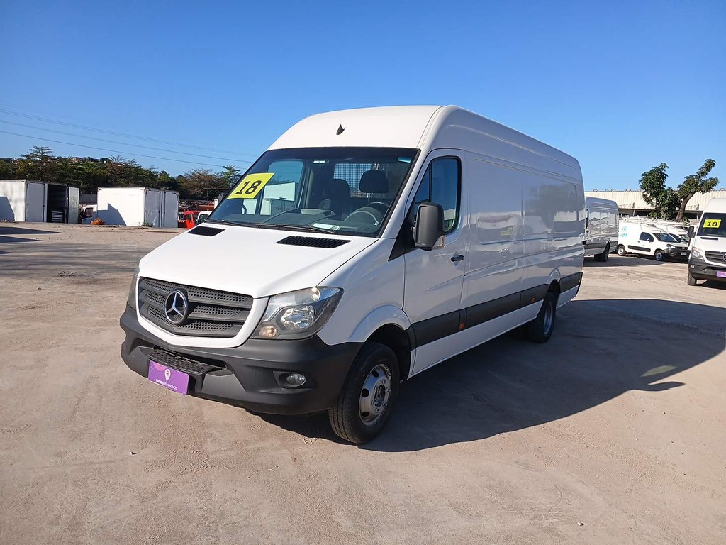 Caminhão MERCEDES BENZ SPRINTER Aves Vivas ANO 2018 de Renato Vamos Seminovos em São Paulo