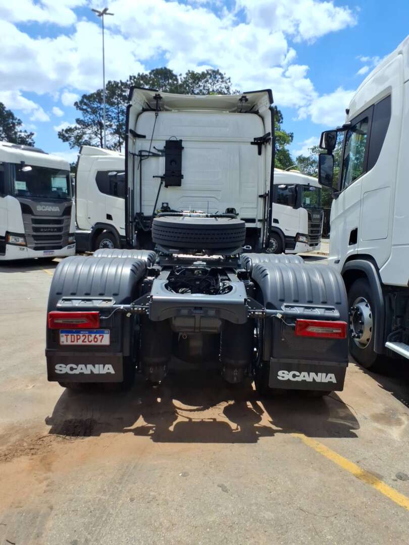 Caminhão SCANIA 560 Cavalo Mecânico ANO de Renato Vamos Seminovos em São Paulo