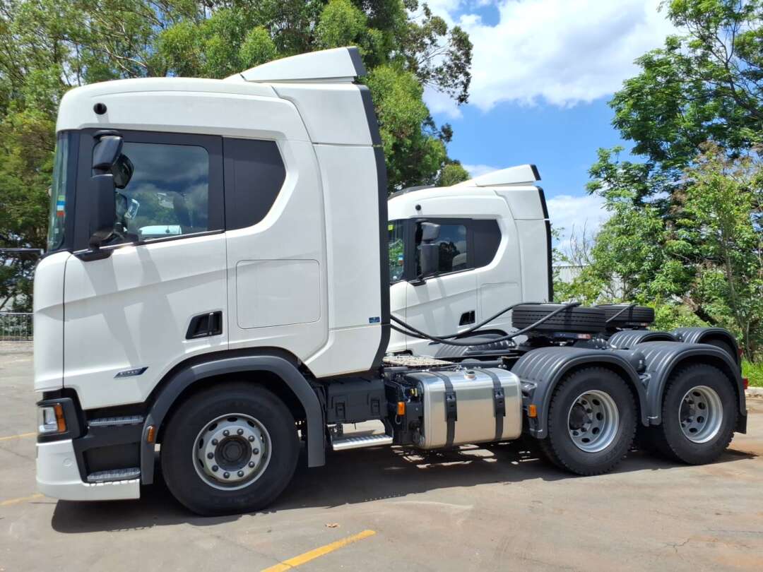 Caminhão SCANIA 560 Cavalo Mecânico ANO de Renato Vamos Seminovos em São Paulo