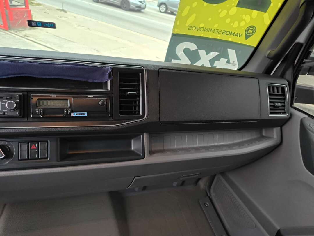 Caminhão VOLKSWAGEN VW 11180 Baú Furgão ANO 2021 de Renato Vamos Seminovos em São Paulo