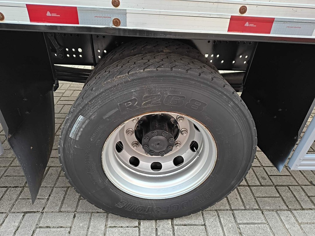 Caminhão MERCEDES BENZ MB 1419 Baú Furgão ANO 2021 de Renato Vamos Seminovos em São Paulo