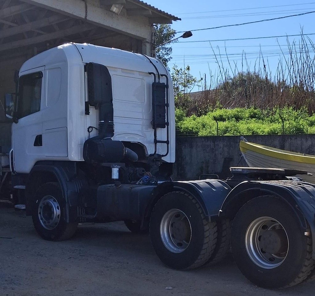 Caminhão SCANIA 440 Cavalo Mecânico ANO 2012 de Saliba Transportadora na Santa Catarina