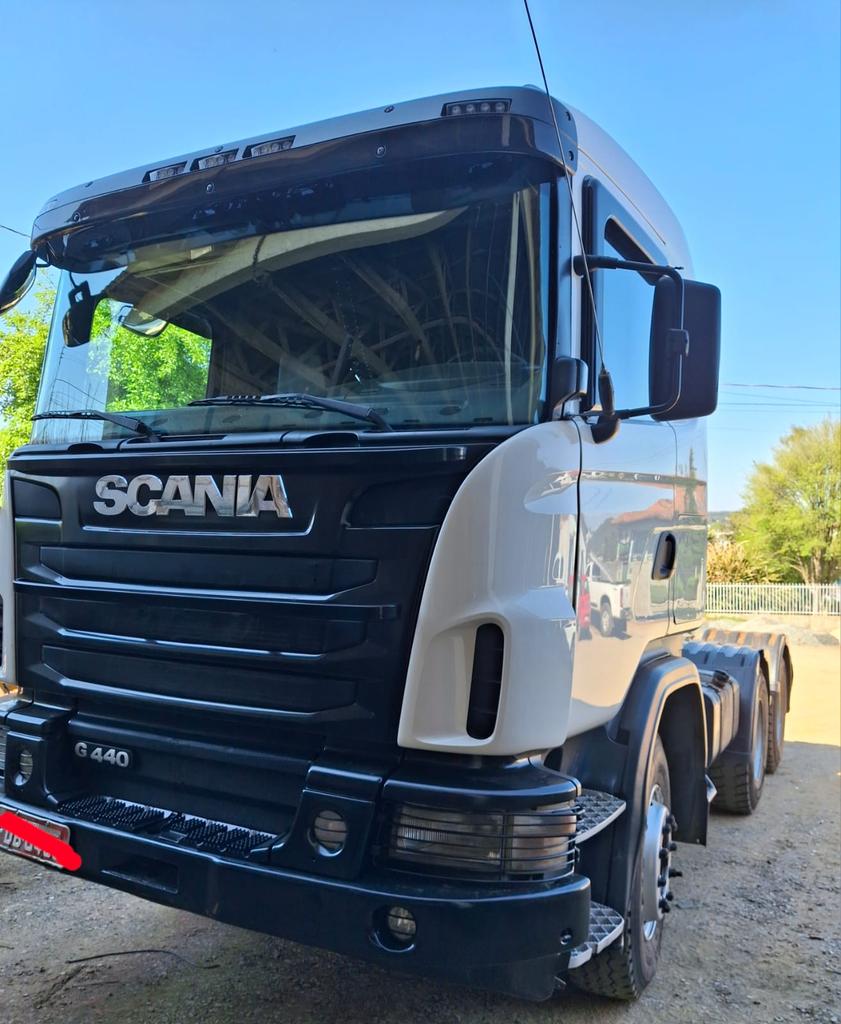 Caminhão SCANIA 440 Cavalo Mecânico ANO 2012 de Saliba Transportadora na Santa Catarina