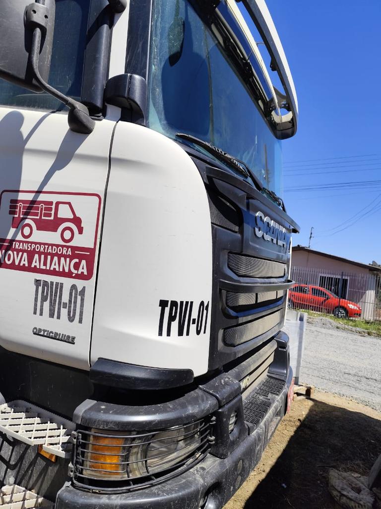 Caminhão SCANIA 440 Cavalo Mecânico ANO 2015 de Saliba Transportadora na Santa Catarina