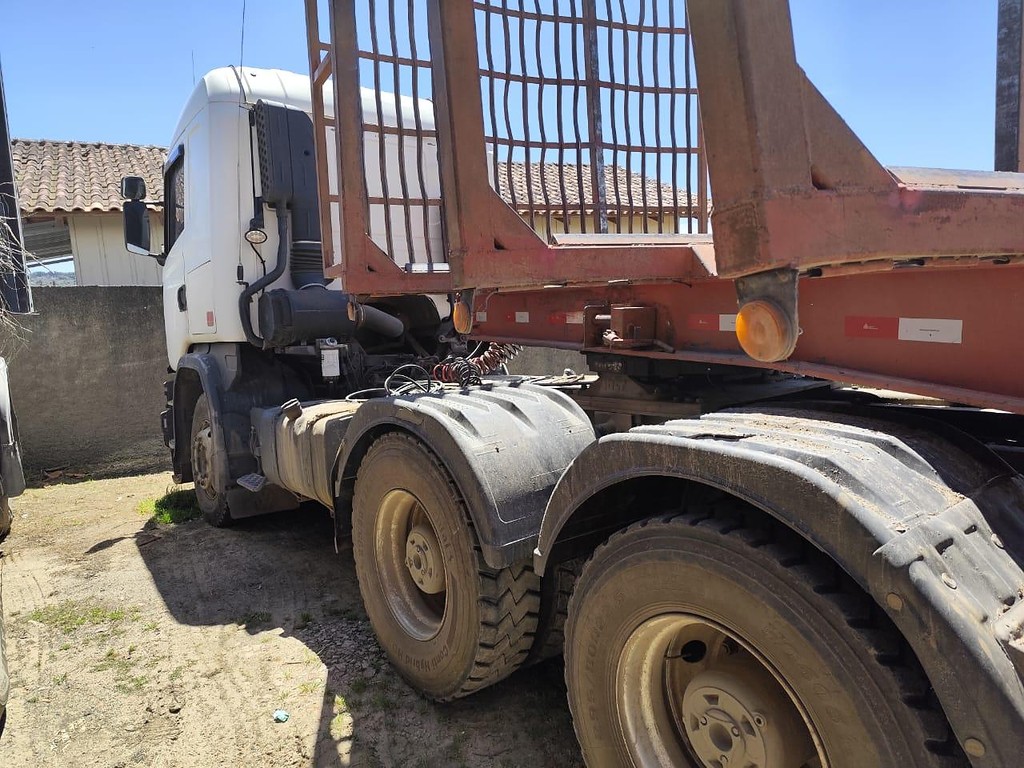 Caminhão SCANIA 440 Cavalo Mecânico ANO 2015 de Saliba Transportadora na Santa Catarina