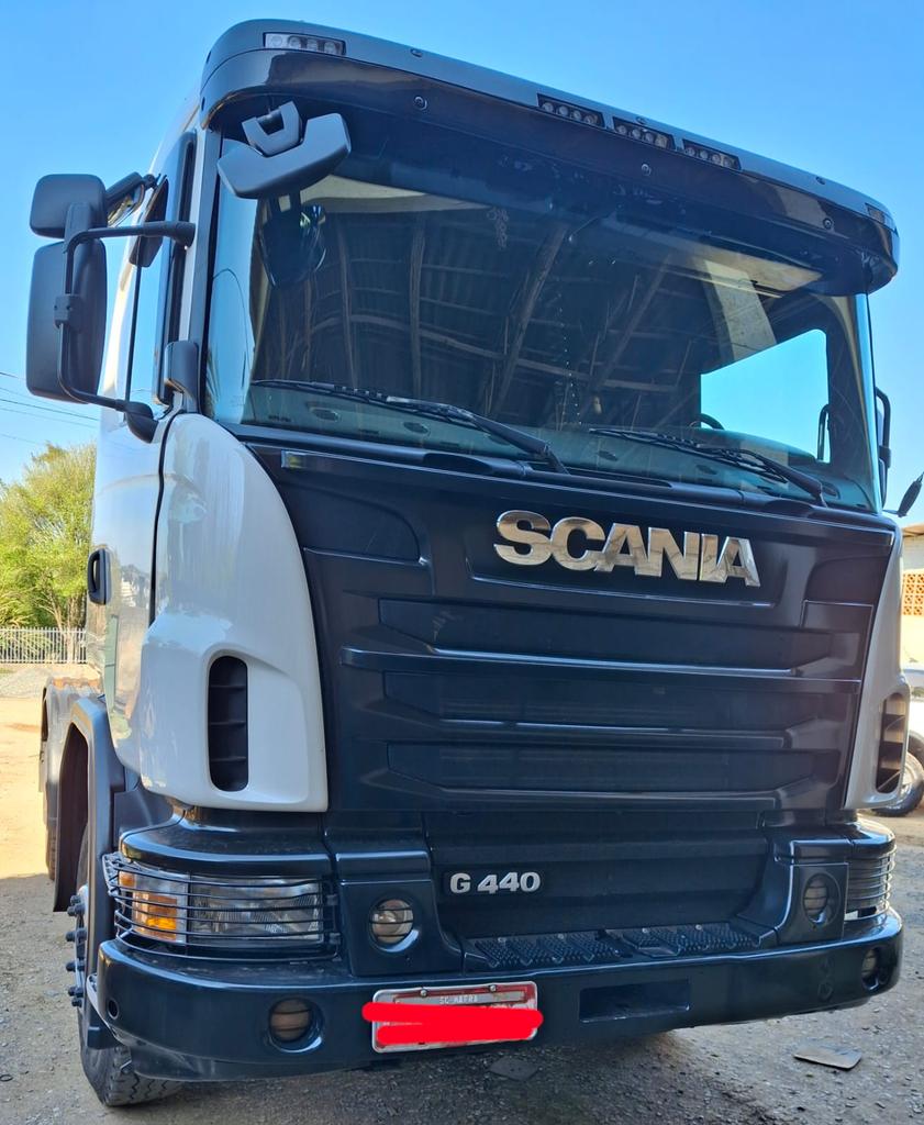 Caminhão SCANIA 440 Cavalo Mecânico ANO 2012 de Saliba Transportadora na Santa Catarina