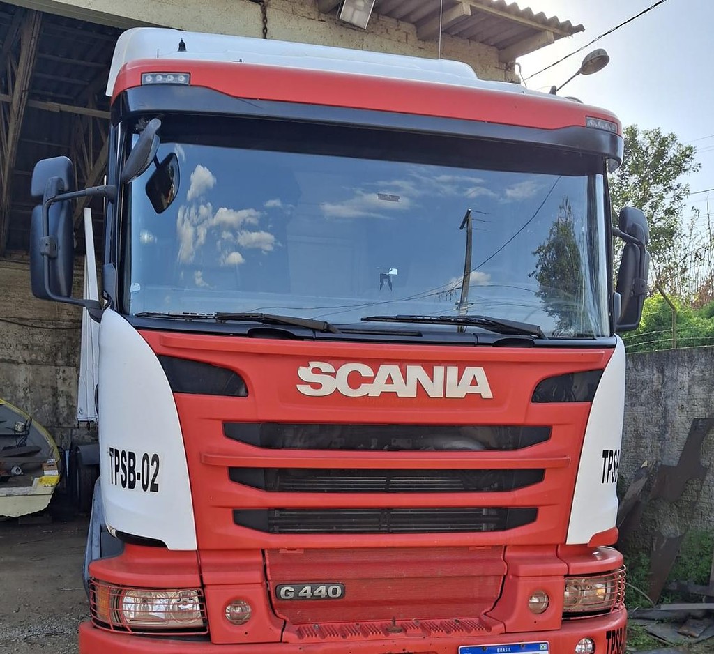 Caminhão SCANIA 440 Cavalo Mecânico ANO 2018 de Saliba Transportadora na Santa Catarina