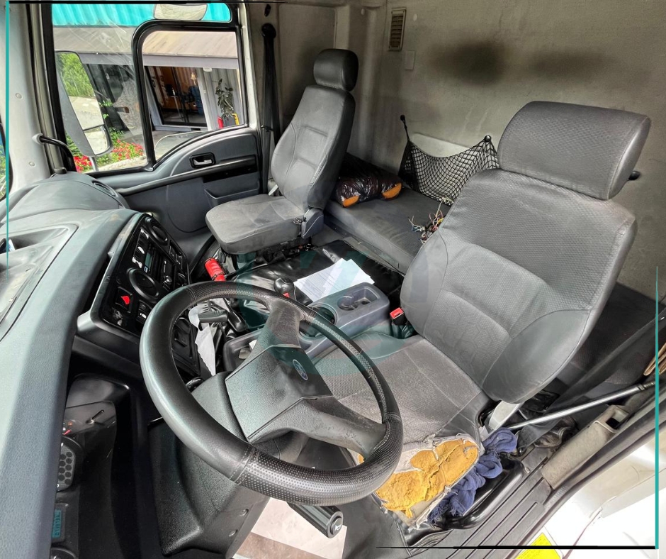 Caminhão FORD CARGO 2428 Baú Sider ANO 2012 de Azzioly Caminhões em São Paulo