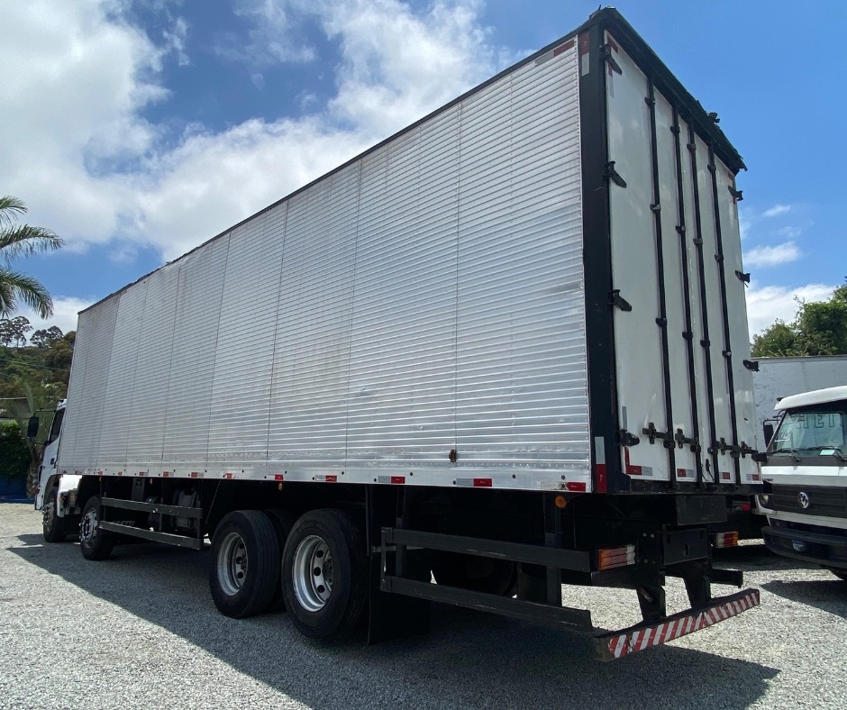 Caminhão MERCEDES BENZ MB 2426 Baú Furgão ANO 2012 de Azzioly Caminhões em São Paulo