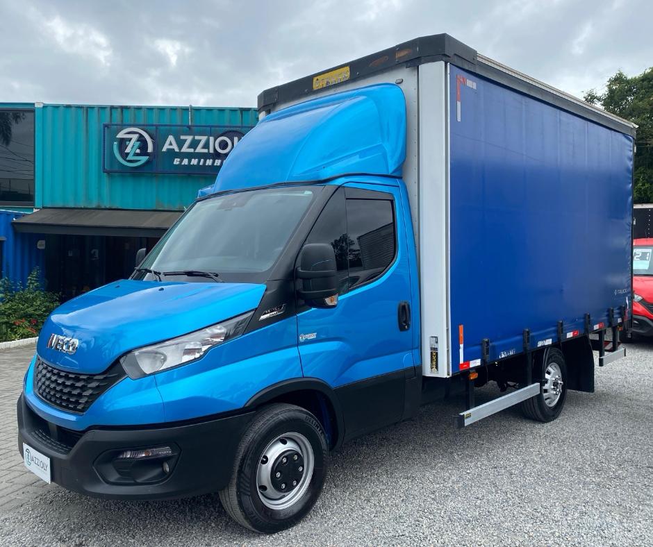 Caminhão IVECO DAILY 35-150 Baú Sider ANO 2022 de Azzioly Caminhões em São Paulo