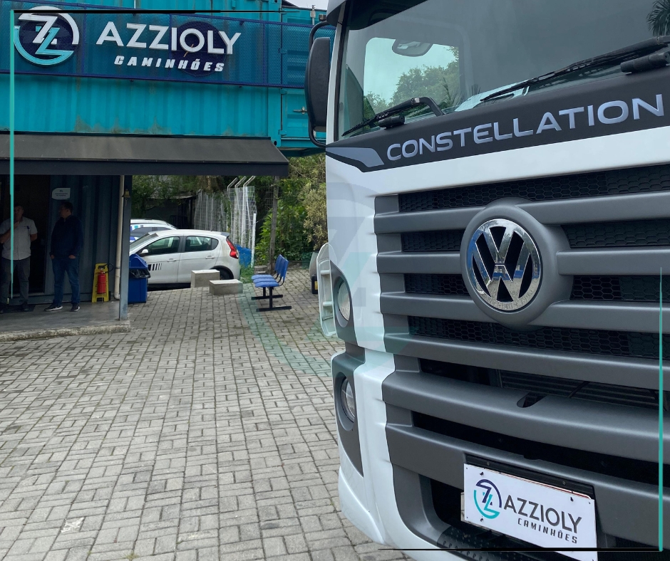 Caminhão VOLKSWAGEN VW 24280 Grade Baixa ANO 2013 de Azzioly Caminhões em São Paulo