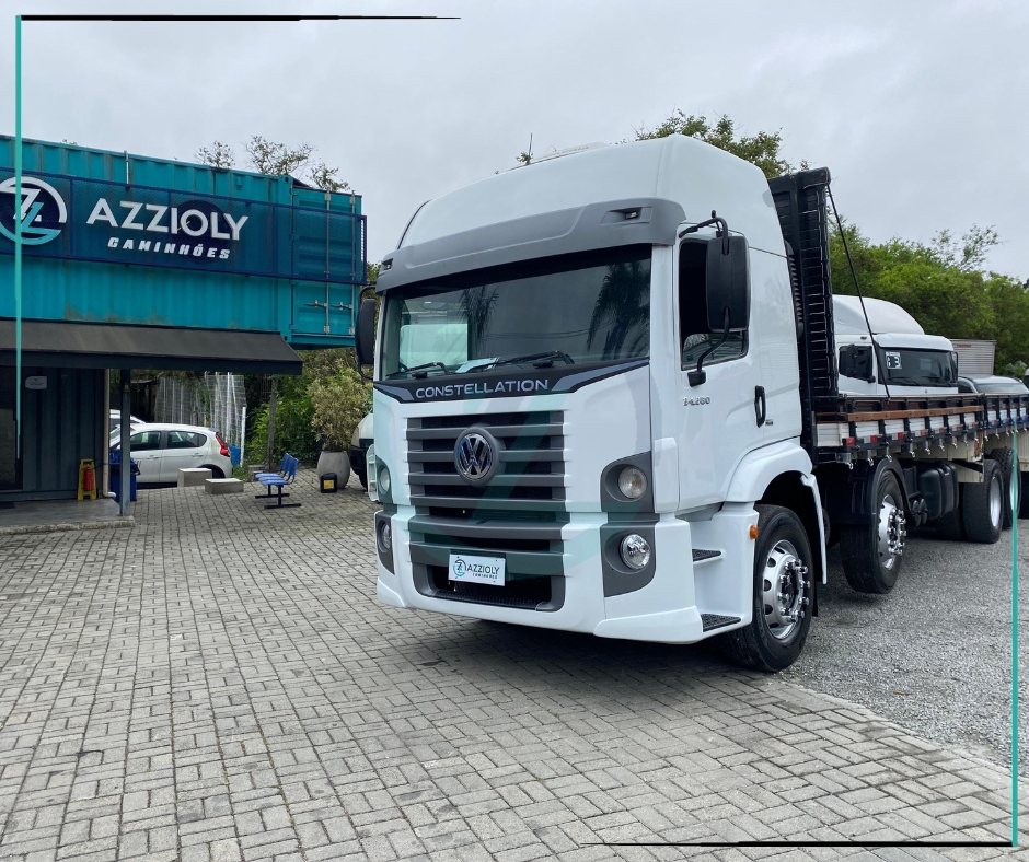 Caminhão VOLKSWAGEN VW 24280 Grade Baixa ANO 2013 de Azzioly Caminhões em São Paulo