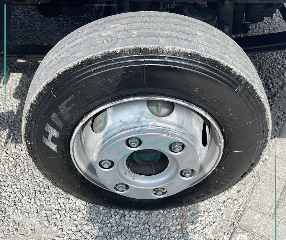 Caminhão VOLKSWAGEN VW 11180 Plataforma Guincho ANO 2020 de Azzioly Caminhões em São Paulo