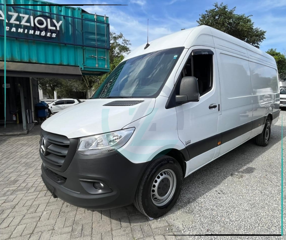 Caminhão MERCEDES BENZ SPRINTER Baú Furgão ANO 2025 de Azzioly Caminhões em São Paulo