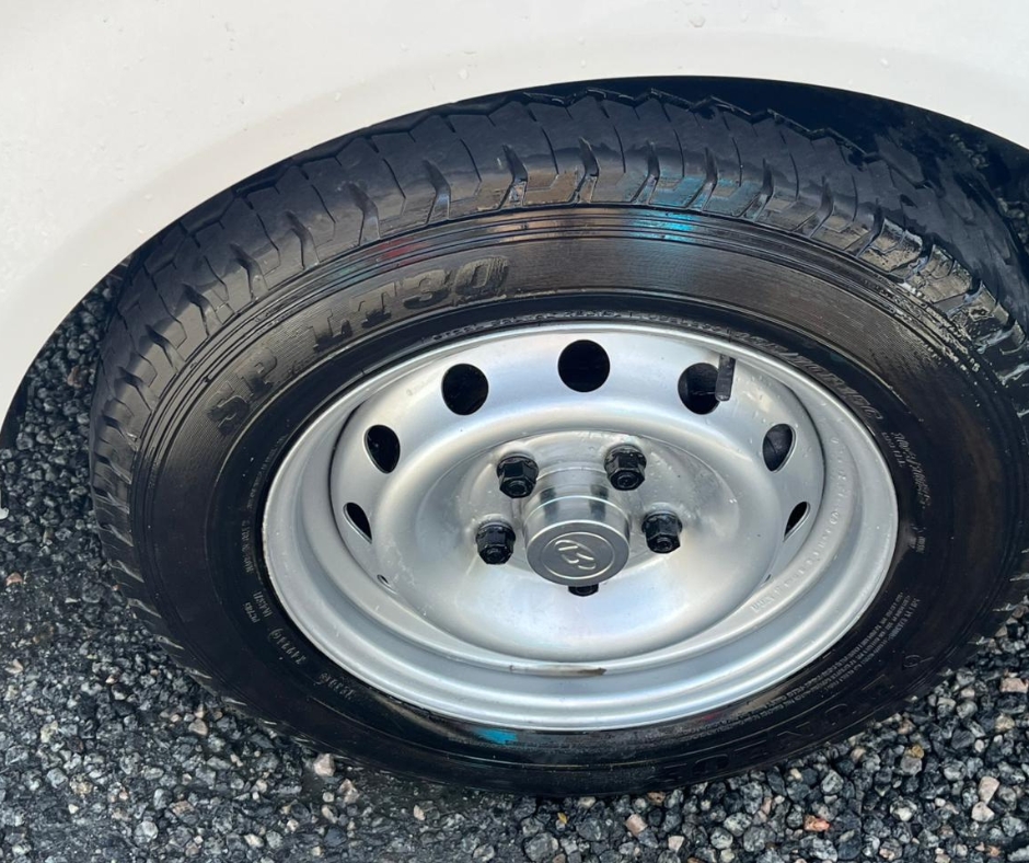 Caminhão HYUNDAI HR Baú Furgão ANO 2019 de Azzioly Caminhões em São Paulo
