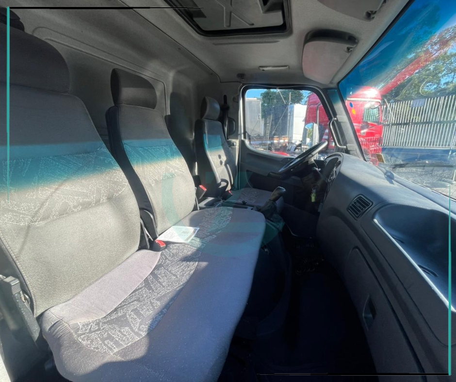 Caminhão MERCEDES BENZ MB 1016 Chassis ANO 2019 de Azzioly Caminhões em São Paulo