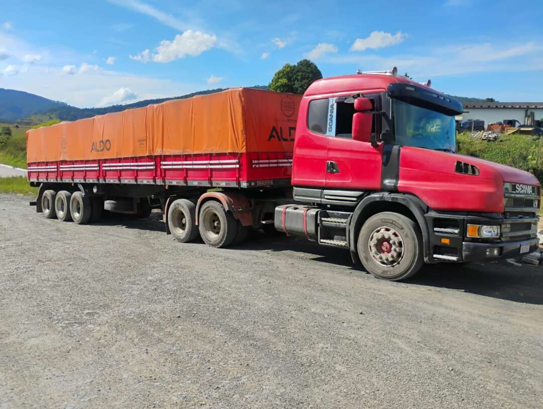 Caminhão SCANIA 114 360 ANO 1998 de Grudtner Caminhoes na Santa Catarina